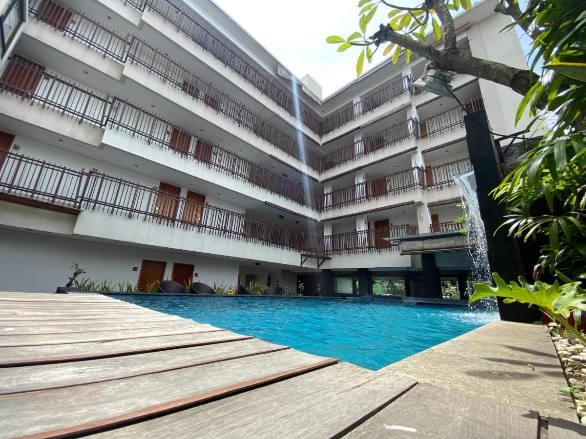 Sun Royal Hotel Kuta Lombok Buitenkant foto