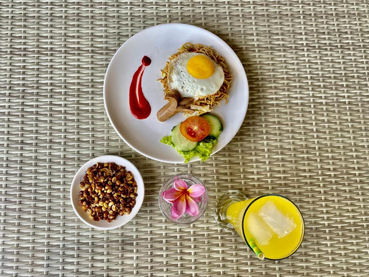 Sun Royal Hotel Kuta Lombok Buitenkant foto