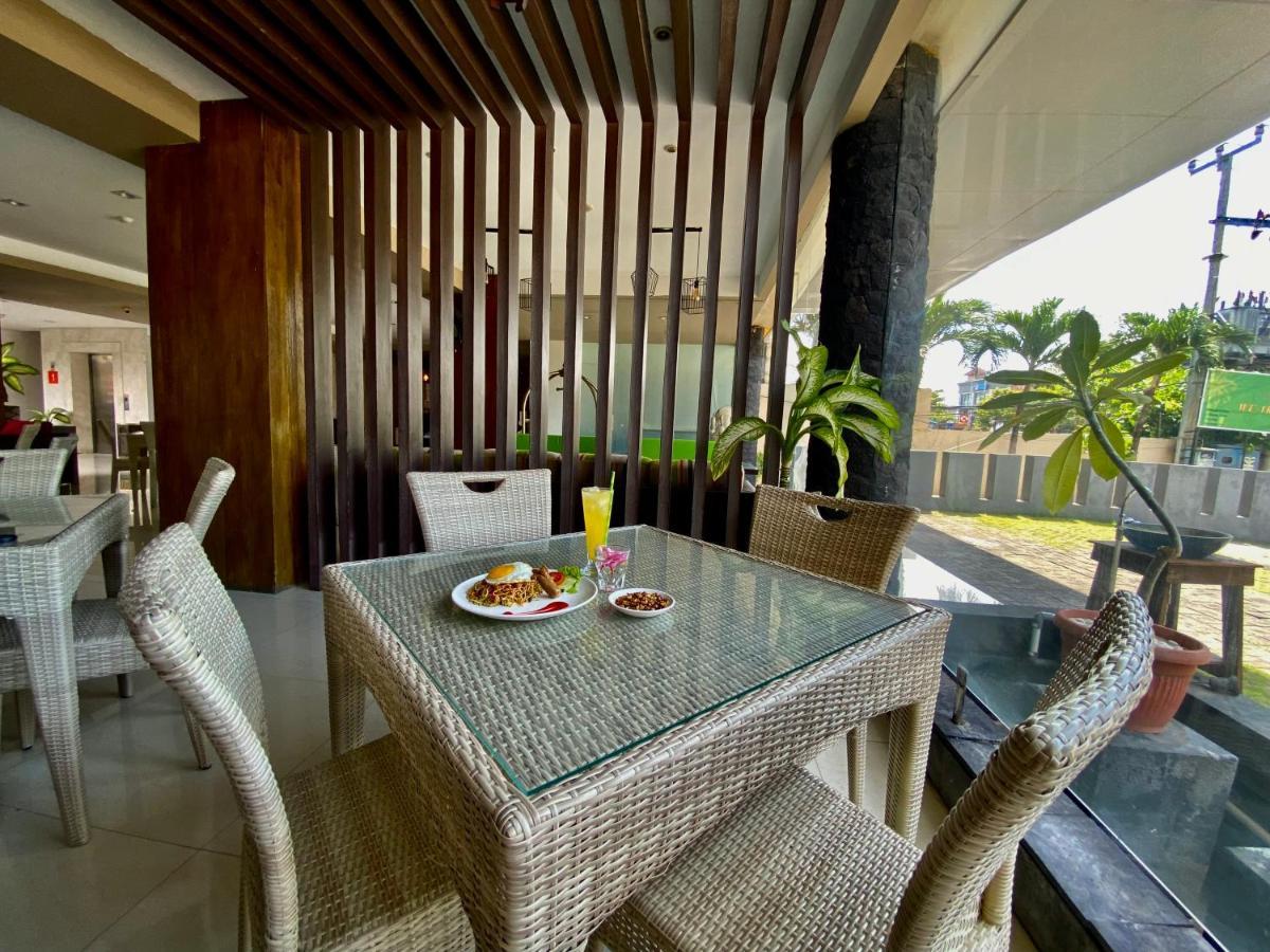 Sun Royal Hotel Kuta Lombok Buitenkant foto