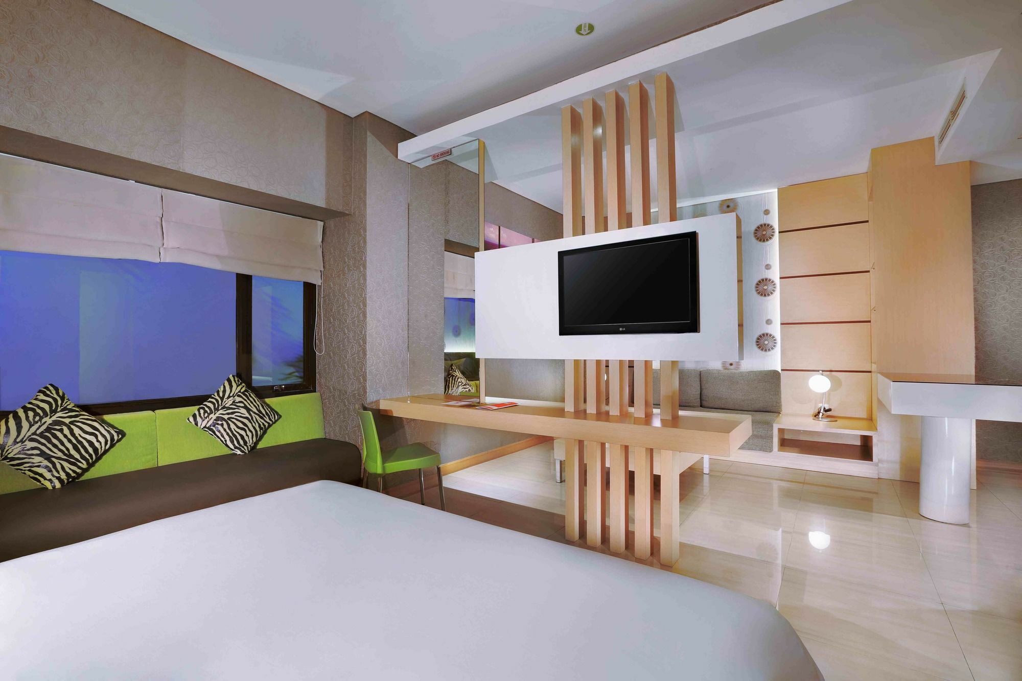 Sun Royal Hotel Kuta Lombok Buitenkant foto